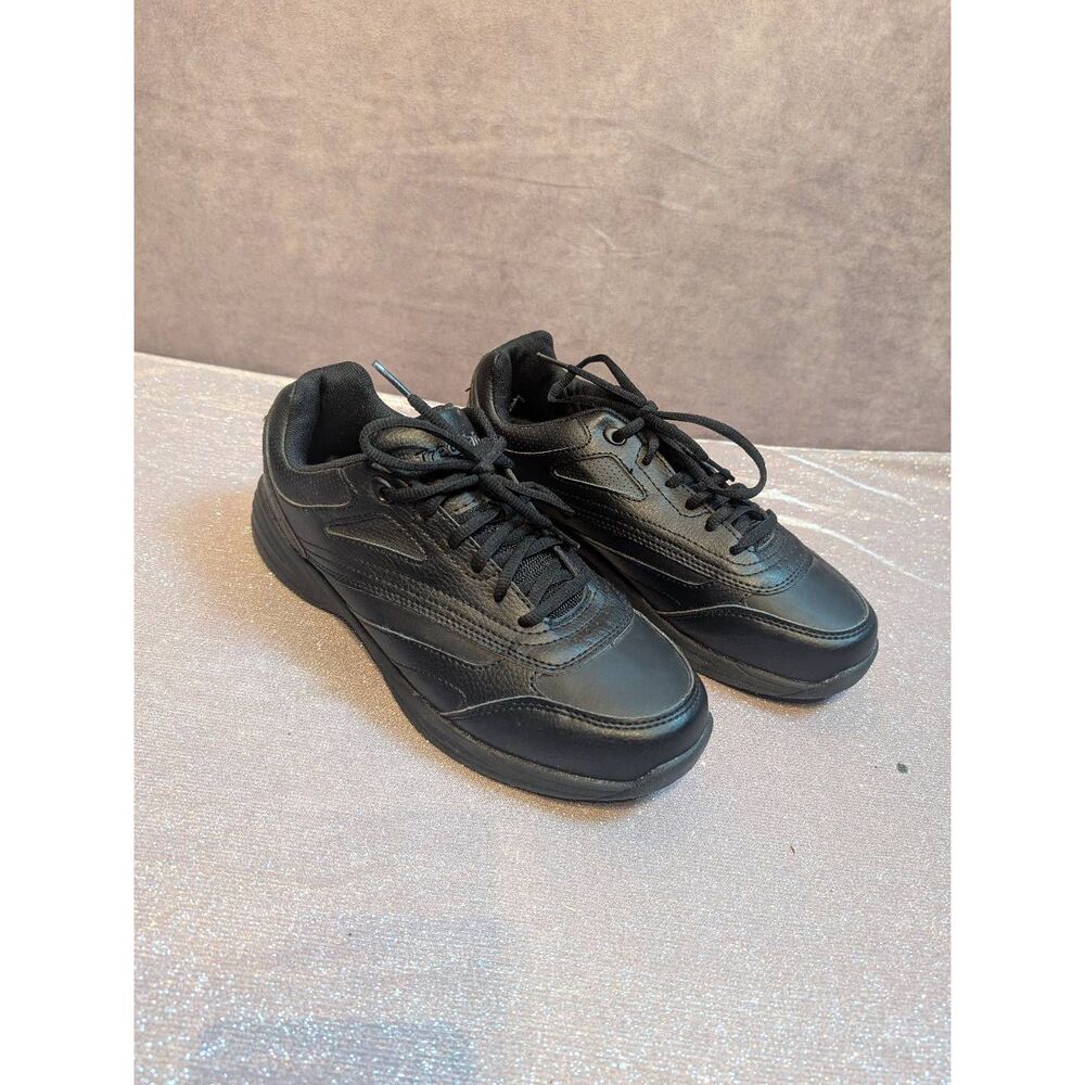 TredSafe slip resistant anti-fatigue cushioned black sneakers 8.5w